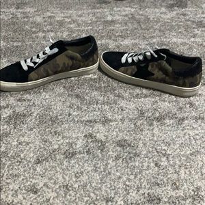 Lightly work sneakers